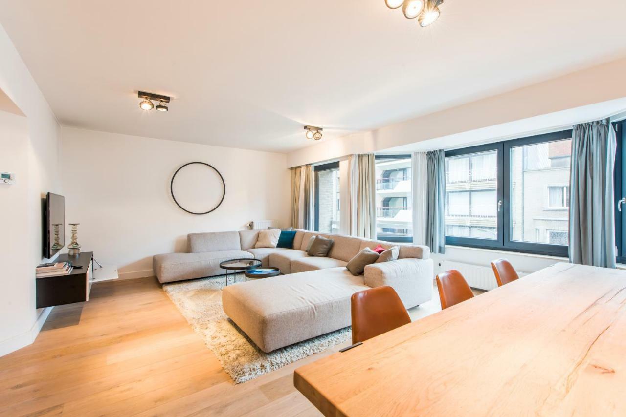 Ruim En Modern Appartement Te Knokke Nabij De Dijk エクステリア 写真