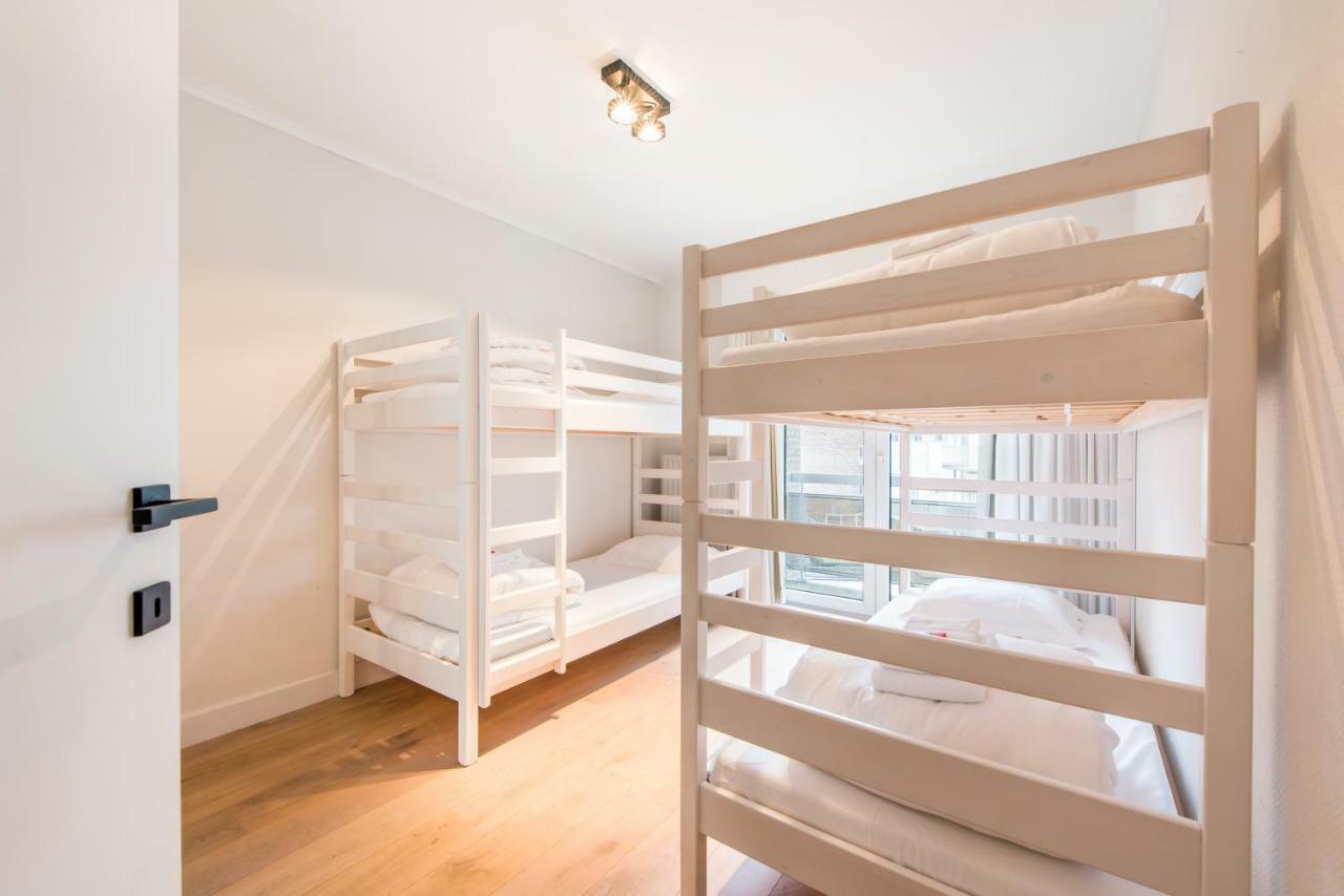 Ruim En Modern Appartement Te Knokke Nabij De Dijk エクステリア 写真