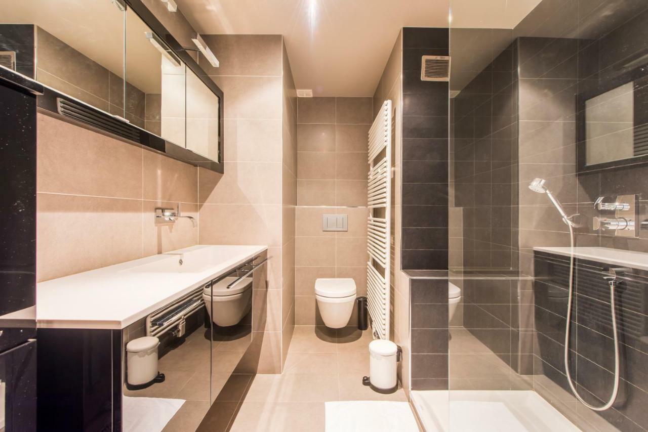 Ruim En Modern Appartement Te Knokke Nabij De Dijk エクステリア 写真